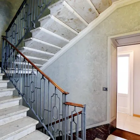 Altido Austere Elegance Appartement Milaan