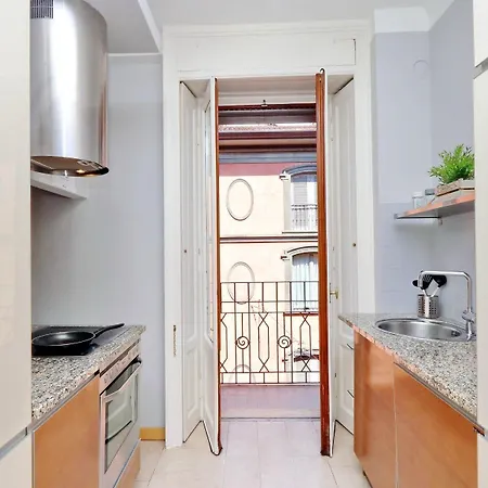 Altido Austere Elegance Appartement Milaan