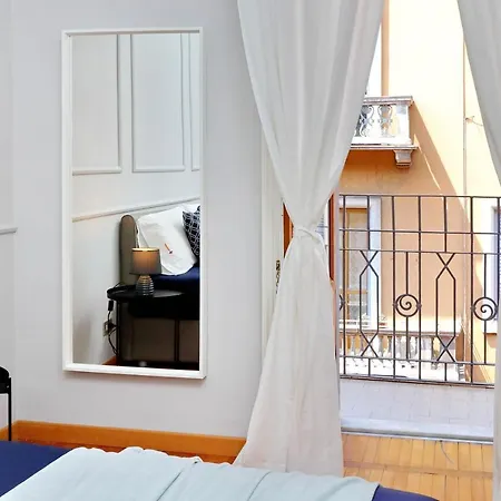 Altido Austere Elegance Apartment Milan