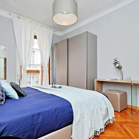 Apartment Altido Austere Elegance *